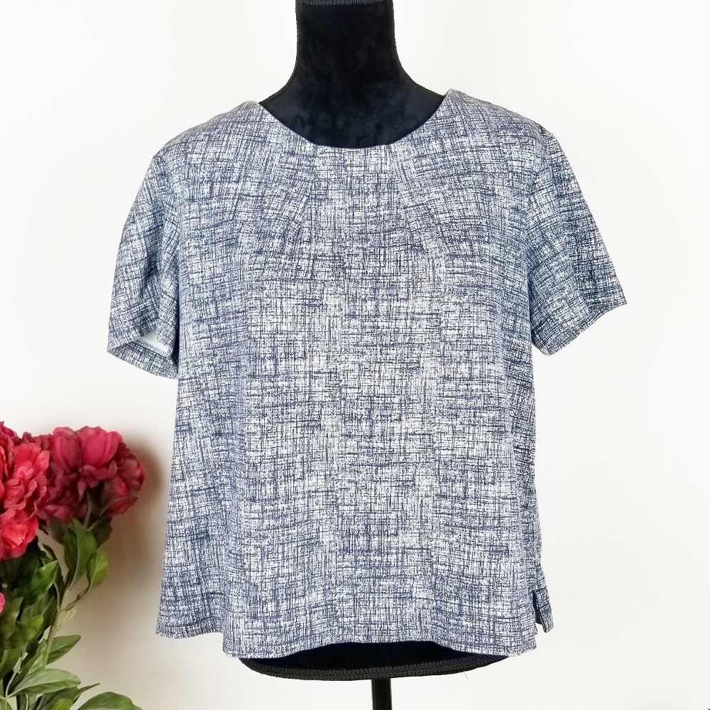 PARAPHRASE Short Sleeve Top